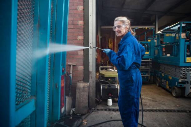 Best Garage Pressure Washing  in Italy, TX